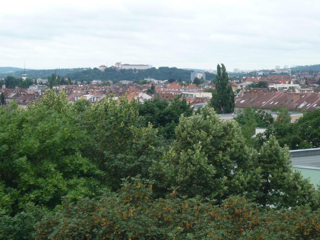 Koleje J.A.Komenského Brno Extérieur photo
