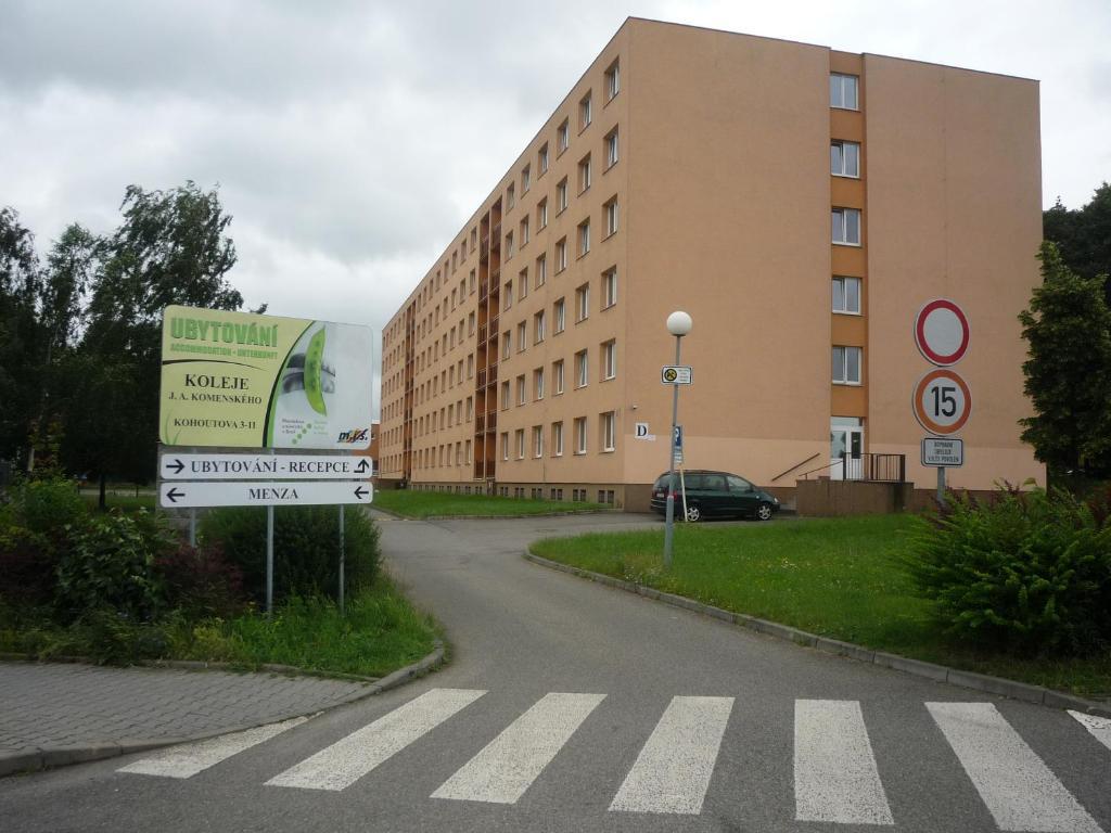 Koleje J.A.Komenského Brno Extérieur photo